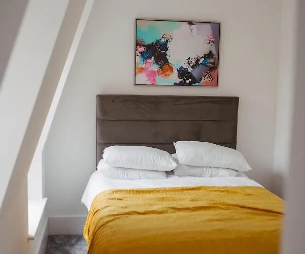 Holiday home 6 3 Bedrooms, Sleeps X 6 York